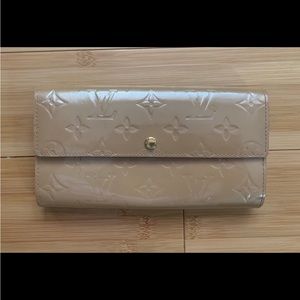 Louis Vuitton Vernis Sarah wallet